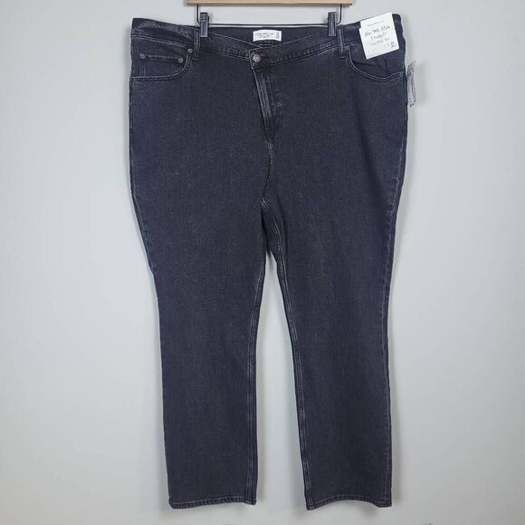 NWT Abercrombie Fitch 90s Slim Straight Womens 22 Short Jeans Black High Rise - Picture 1 of 9